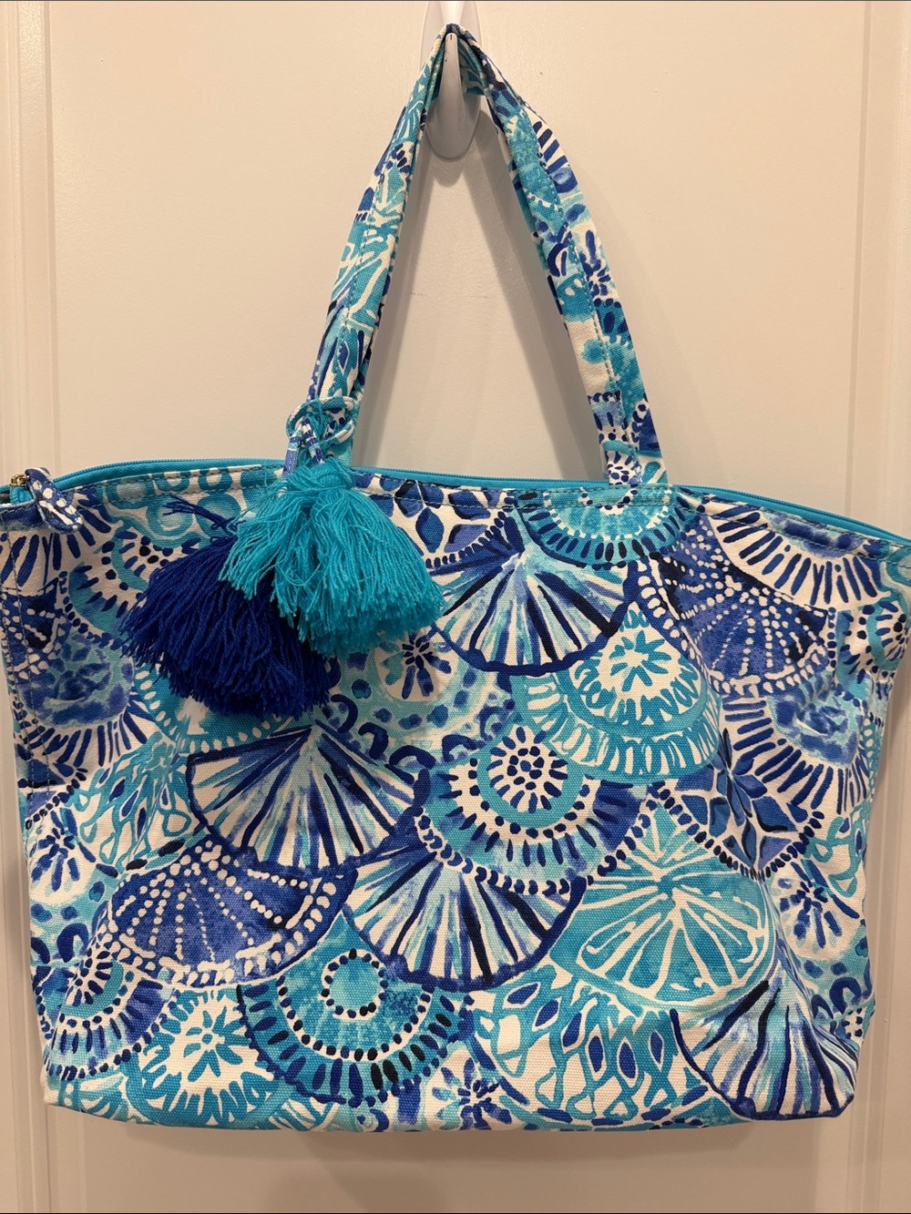 Lilly Pulitzer Blue & Teal Fan-Print Canvas Tote with Tassels